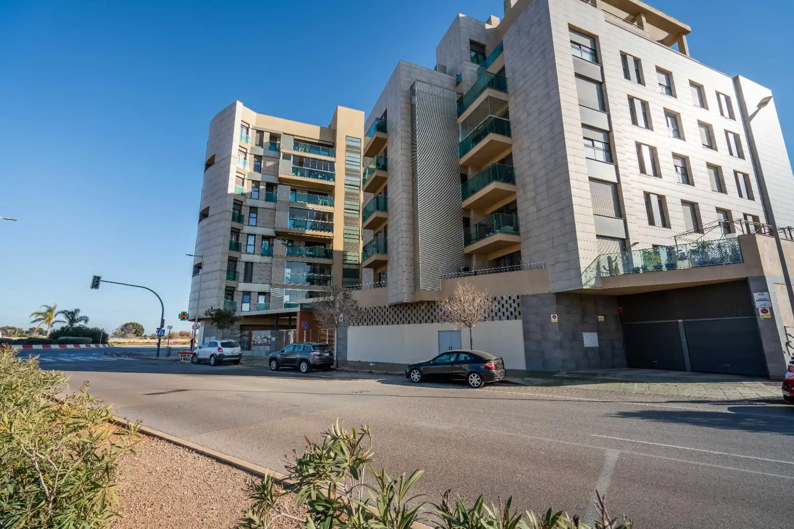 Vista exterior de Pis en venda en Almería amb Aire condicionat, Terrassa i Traster