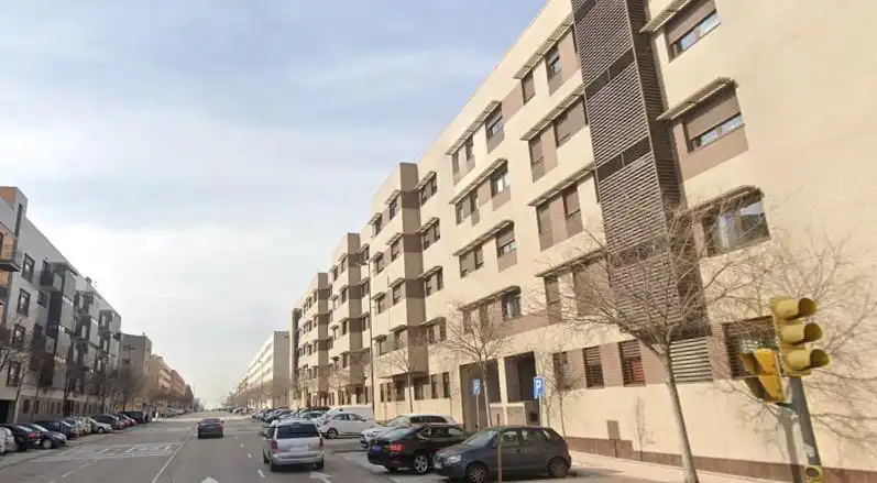 Vista exterior de Local en venta en Getafe