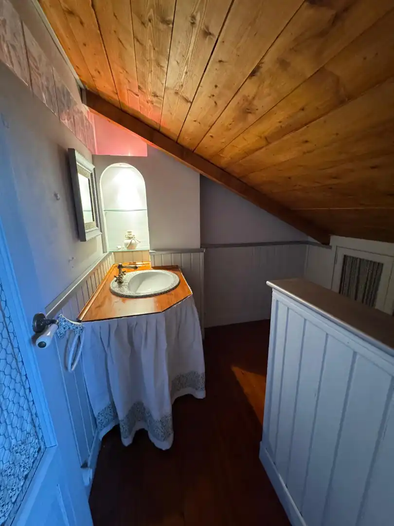 Bathroom of Detached homes for sale in Galapagar  with Air Conditioner, Heating and Private garden