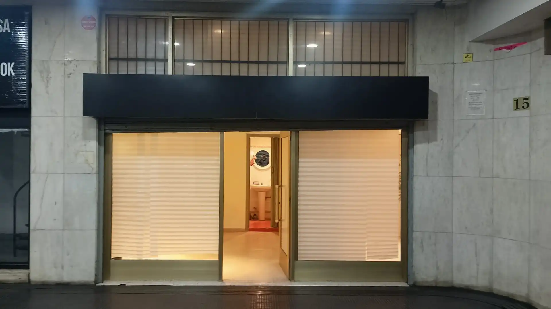 Local comercial de lloguer a Calle Gil de Jaz 3