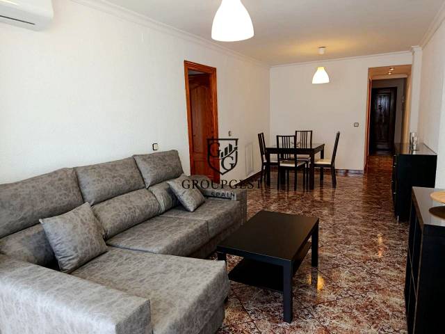 Piso en Alquiler en Los Guindos - Parque Mediterráneo - Santa Paula