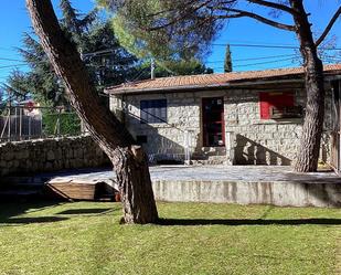 Vista exterior de Casa o xalet en venda en Galapagar amb Jardí privat