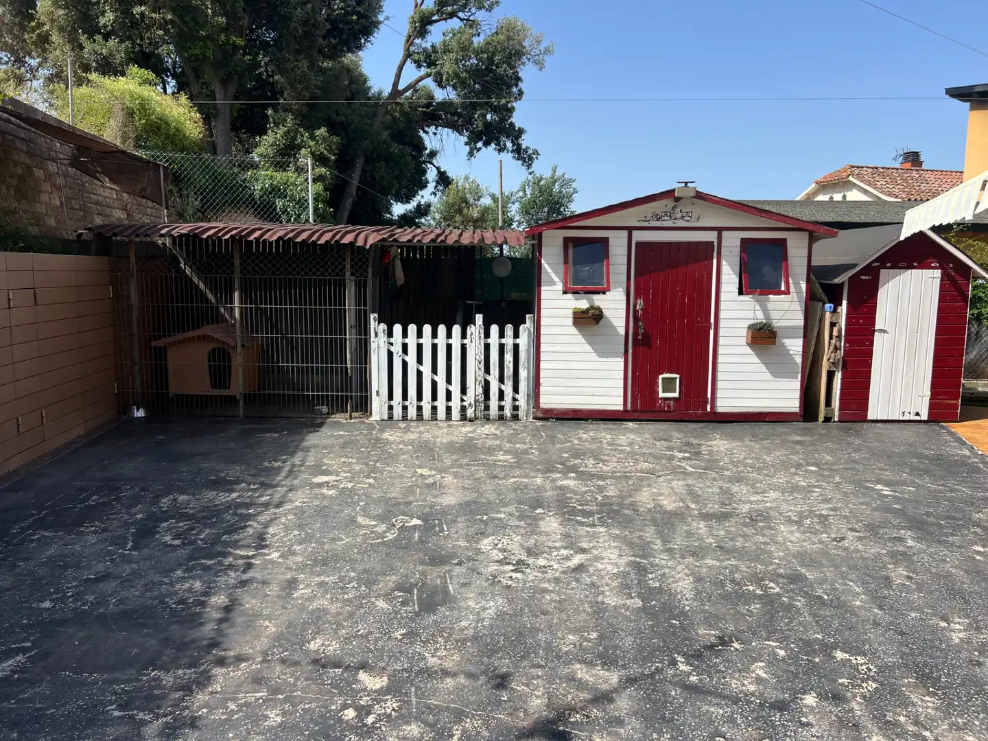 Vista exterior de Casa o xalet en venda en La Roca del Vallès amb Aire condicionat, Calefacció i Jardí privat