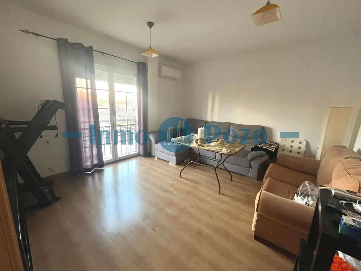 Living room of Flat for sale in Almendralejo  with Air Conditioner, Heating and Storage room