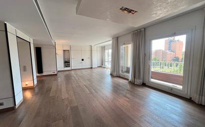 Living room of Flat for sale in Girona Capital  with Air Conditioner