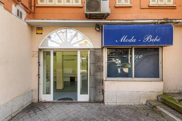 Local comercial en Venta en C. de Cervera, 4 en Pinar del Rey