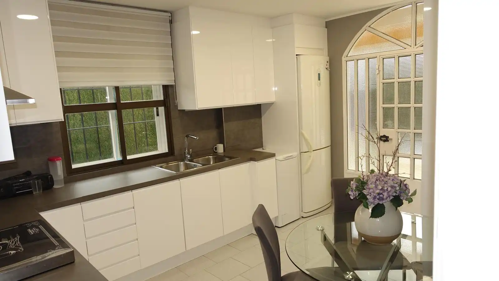 Cocina de Casa o chalet en venta en Albolote con Aire acondicionado, Calefacción y Piscina