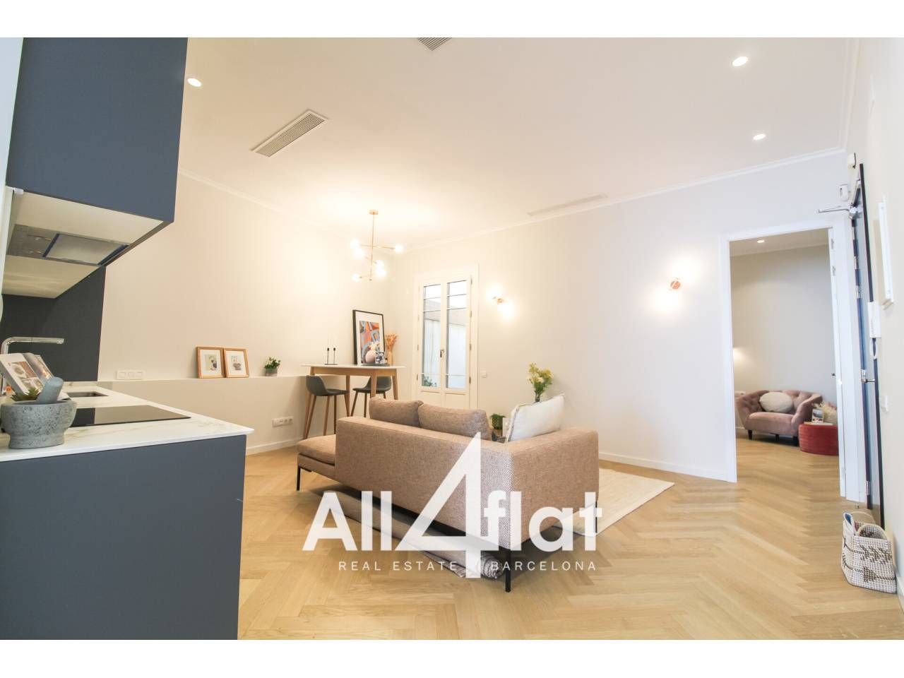 Living room of Flat for sale in  Barcelona Capital  with Air Conditioner, Heating and Terrace