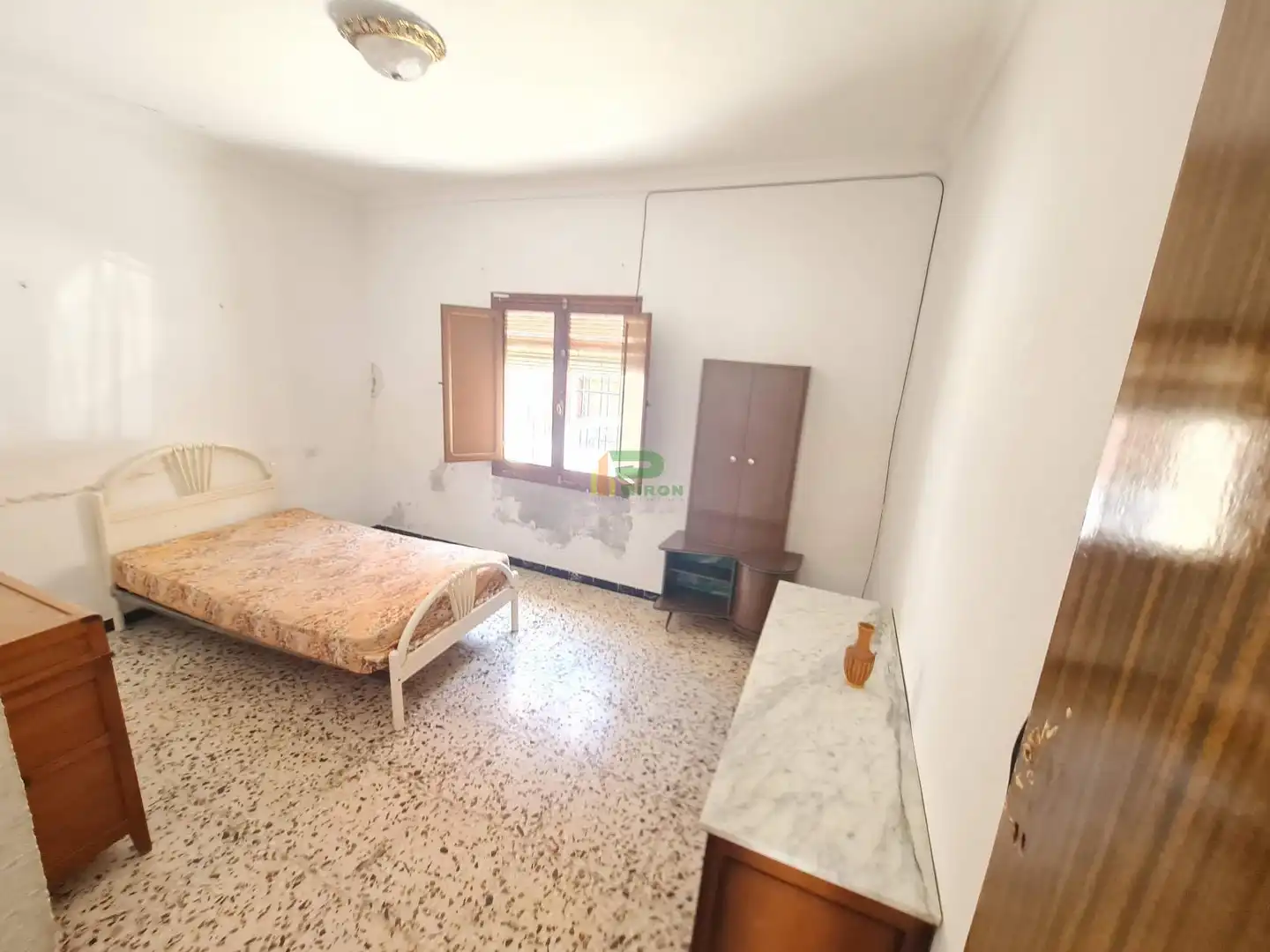 Habitación de Planta baja en venta en Totana con Aire acondicionado, Terraza y Trastero