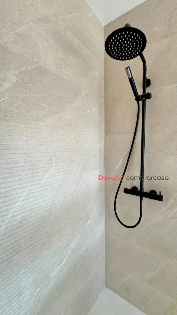 Bathroom of Flat for sale in Vigo   with Heating