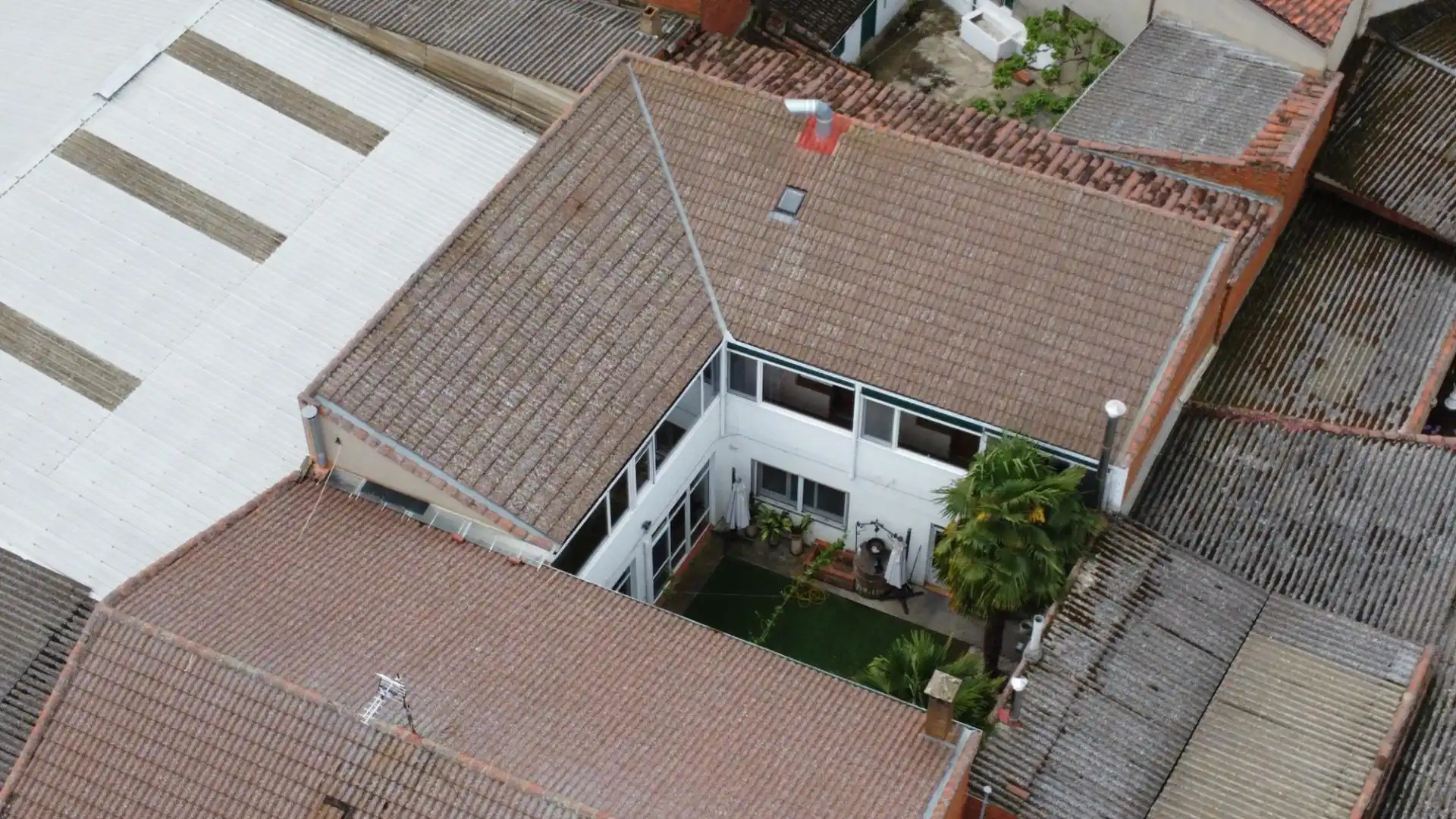 Vista exterior de Edificio en venta en Bercianos del Páramo