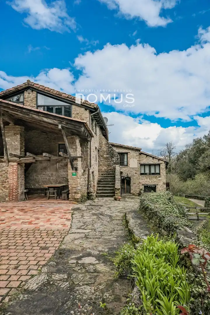 Vista exterior de Finca rústica en venta en Santa Pau con Calefacción, Parquet y Piscina