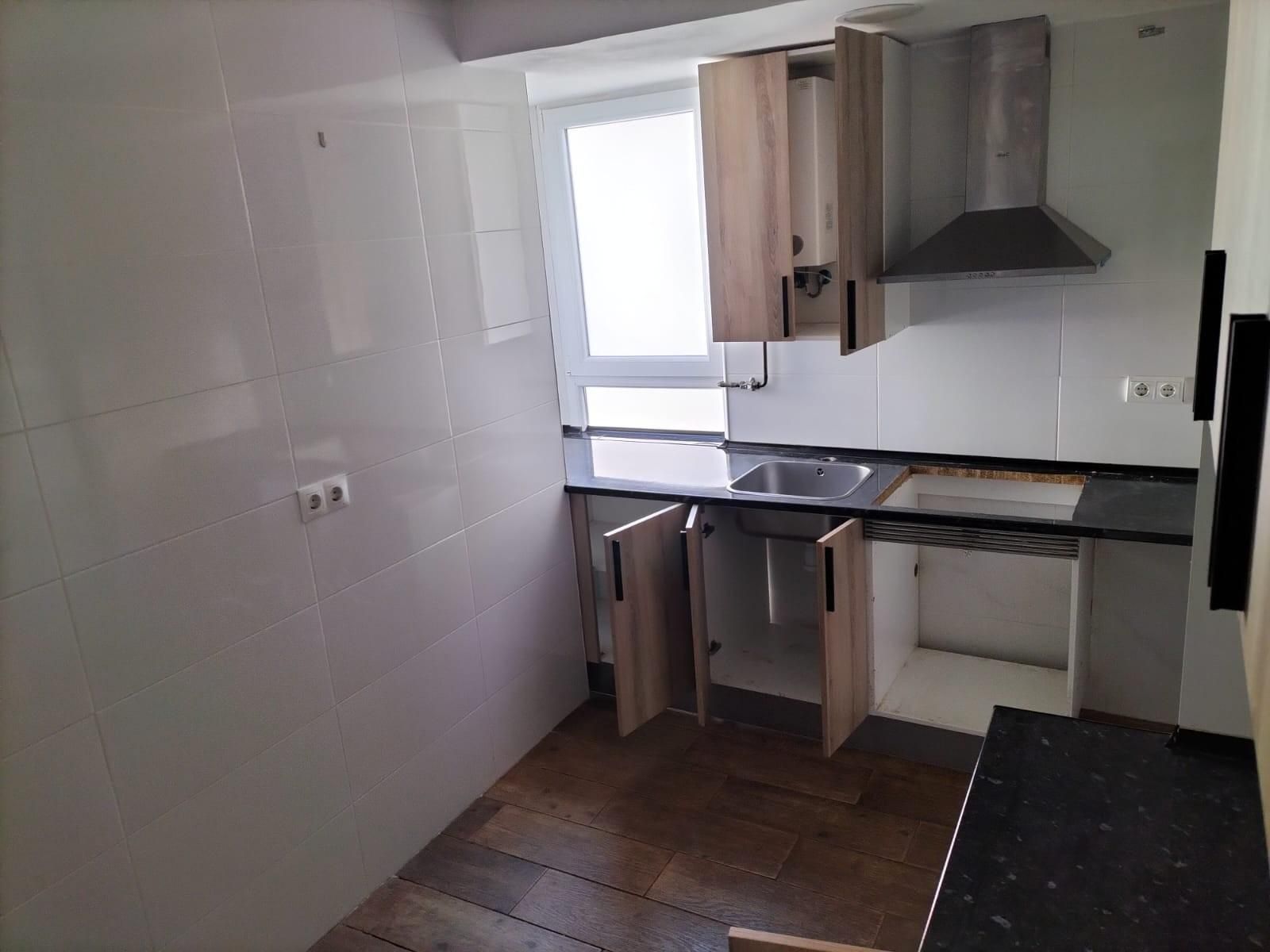 Piso en venta en  VALMOJADO, 275, Aluche