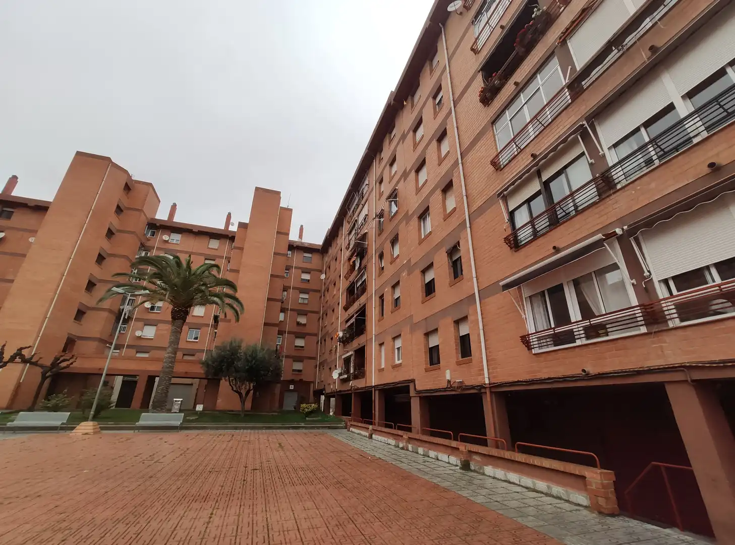 Local comercial en venda a Riu Ter, imagen 2