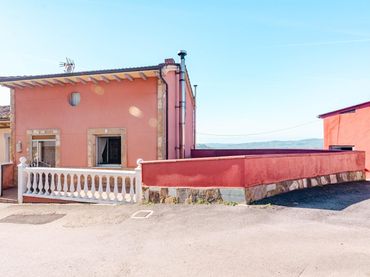 Casa amb jardí en venda a Lugar VALDESOTO 51