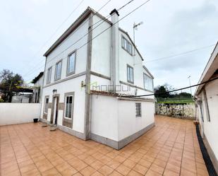 Vista exterior de Casa o xalet en venda en Santiago de Compostela  amb Calefacció i Jardí privat