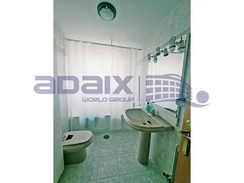 Baño de Piso de alquiler en Ciudad Real con Calefacción, Amueblado y Horno