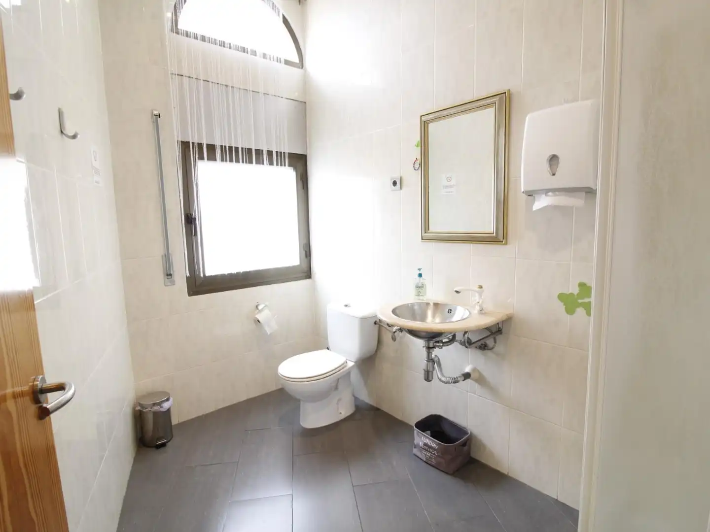 Bathroom of Commercial properties for sale in Vandellòs i l'Hospitalet de l'Infant  with Air Conditioner and Furnished