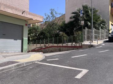 Individuel à vendre à Calle Menéndez Pidal 32