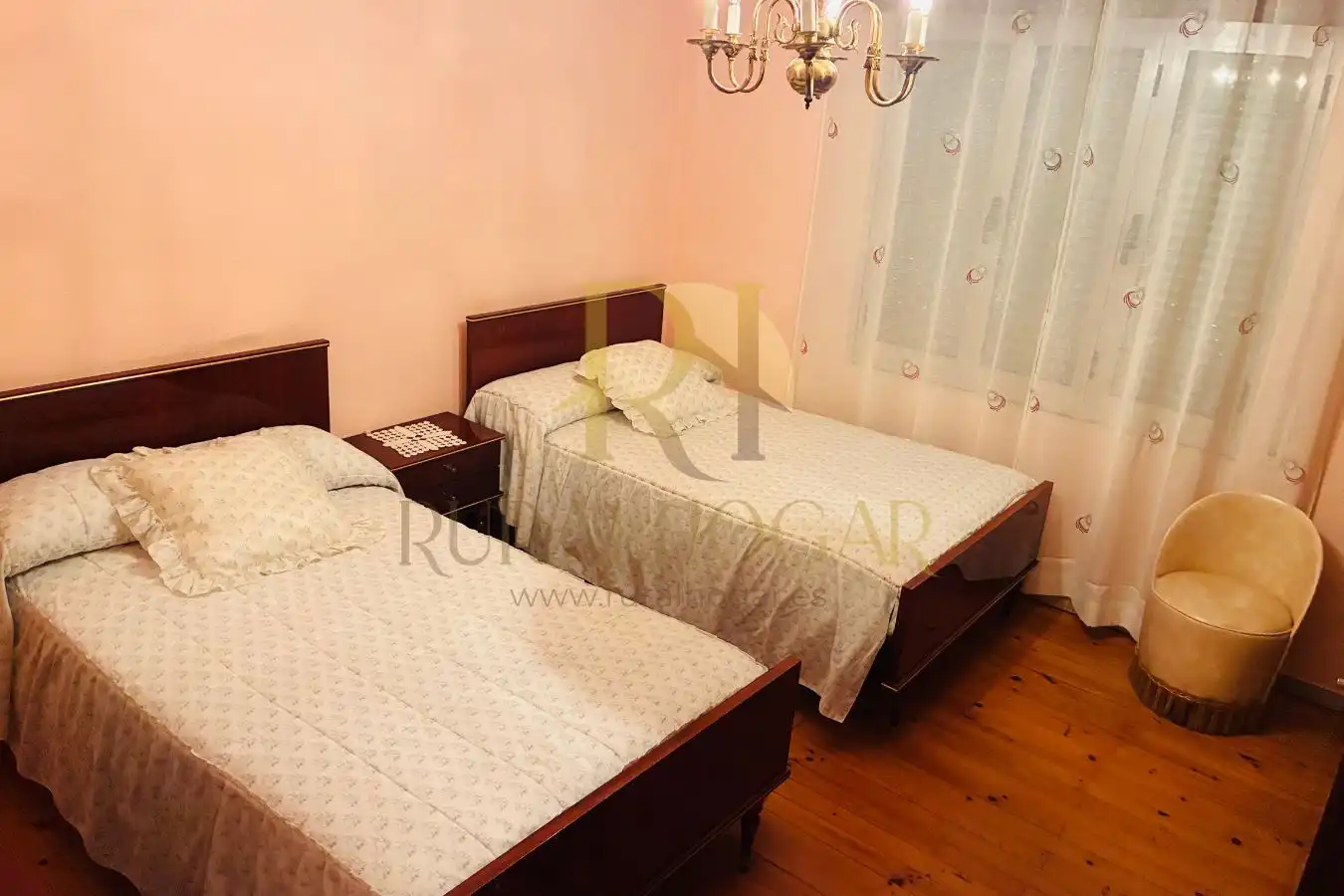 Habitación de Casa o chalet en venta en Cuadros con Calefacción y Jardín privado