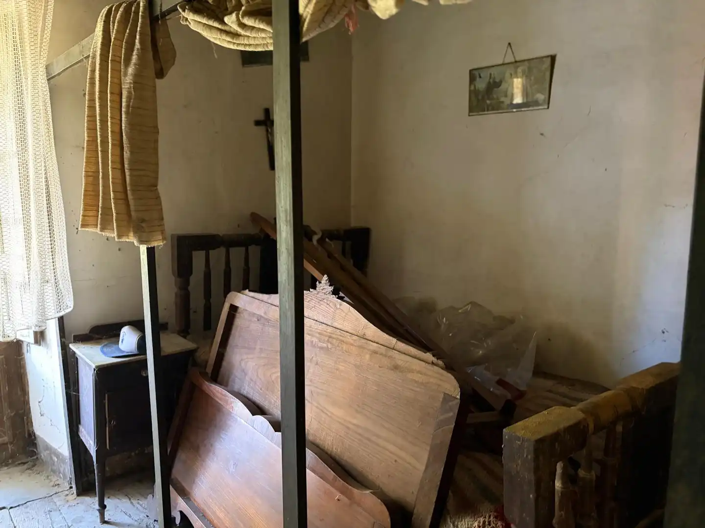 Einfamilien-Reihenhaus zum Verkauf in San Cristovo de Cea mit Privatgarten und Balkon