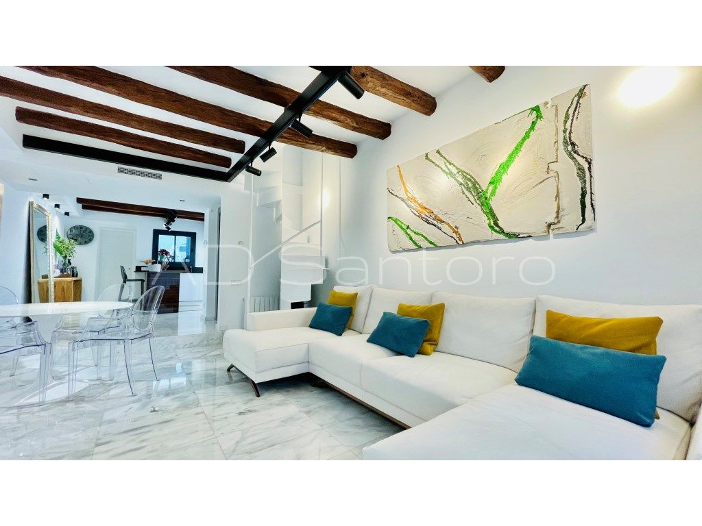 Living room of House or chalet for sale in Vilanova i la Geltrú