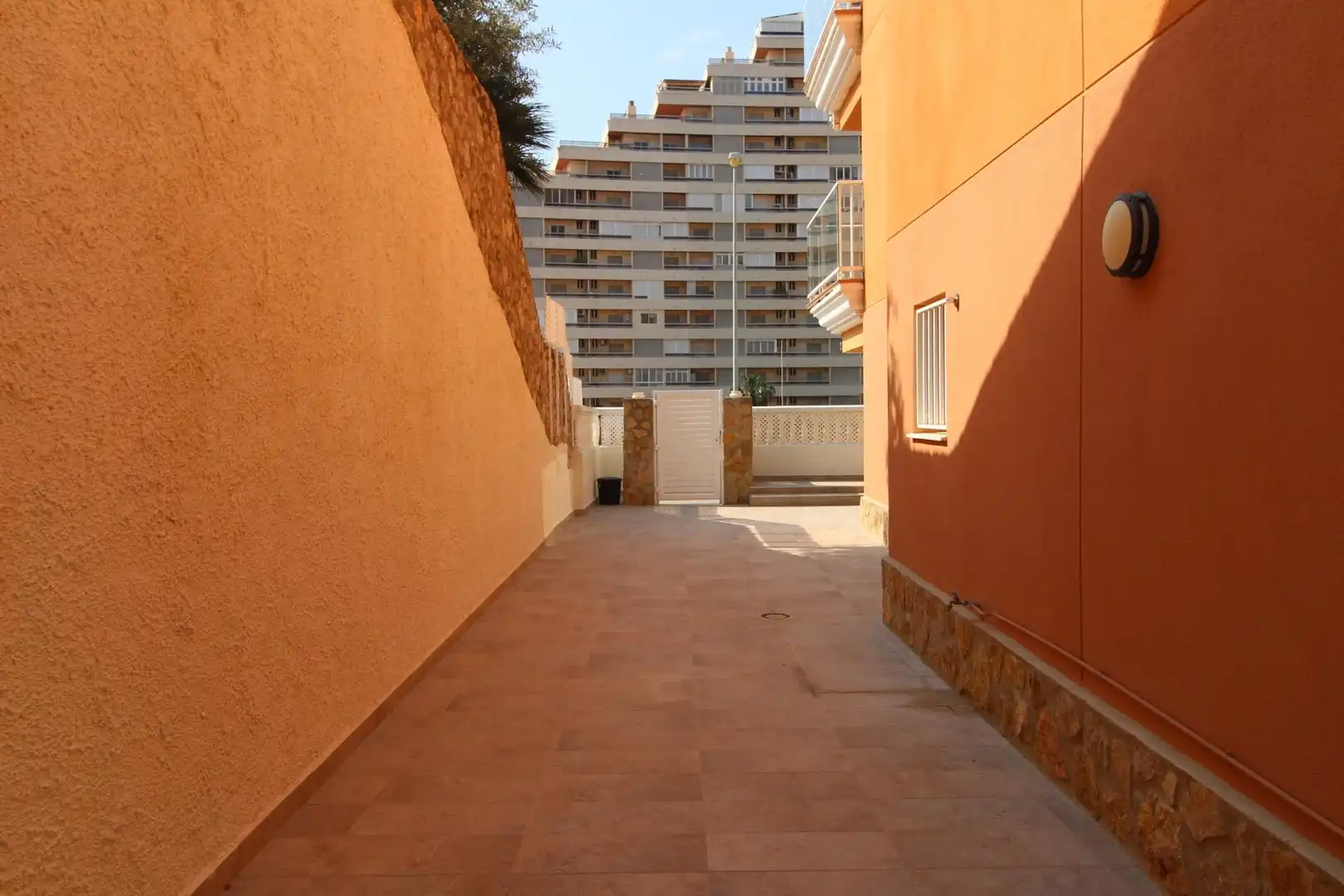 Vista exterior de Apartamento en venta en Cullera con Calefacción, Jardín privado y Terraza