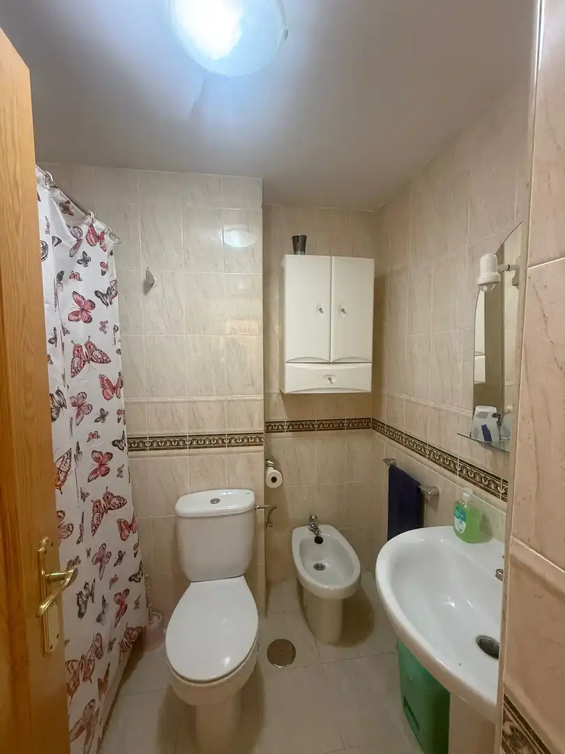 Badezimmer von Wohnungen zum Verkauf in Estepona mit Terrasse, Möbliert und Balkon