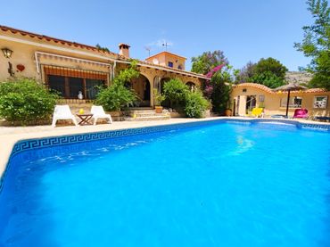 Casa rustica con piscina in vendita a Castell de Castells