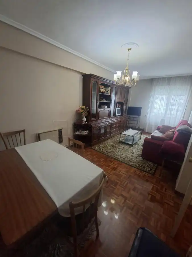 Sala de estar de Piso en venta en Vitoria - Gasteiz con Calefacción, Parquet y Trastero