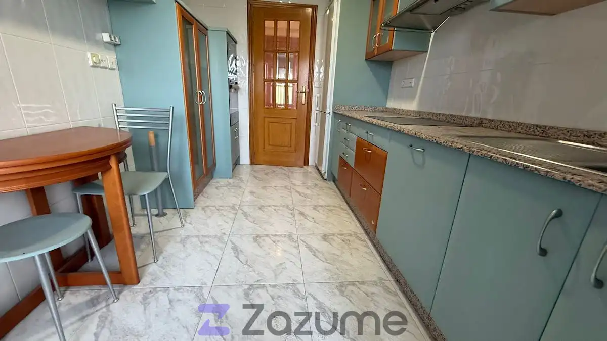 Küche von Wohnung zur Miete in Murcia mit Abstellraum, Möbliert und Waschmaschine