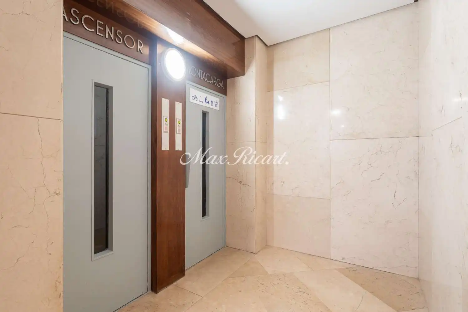 Piso en venta en Barcelona con Aire acondicionado y Calefacción