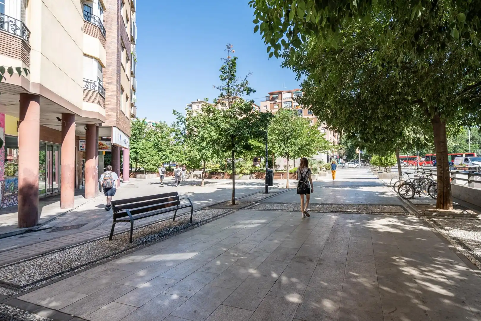 Vista exterior de Piso en venta en Granada con Aire acondicionado, Calefacción y Amueblado