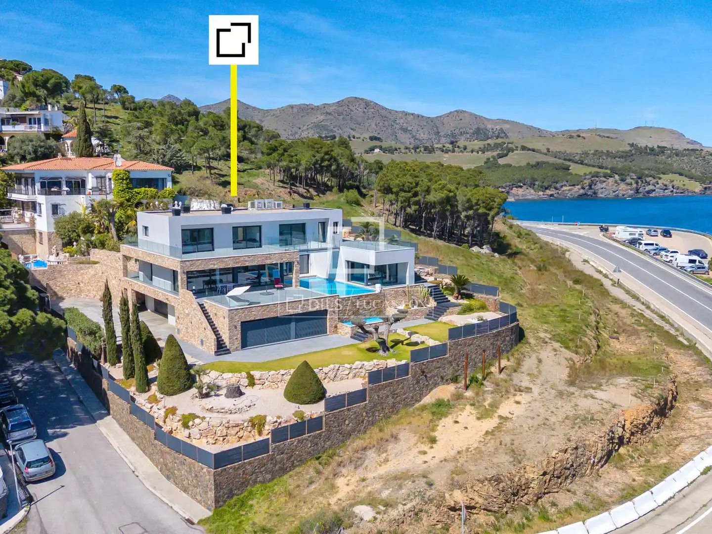 Vista exterior de Casa o xalet en venda en Llançà amb Aire condicionat, Calefacció i Jardí privat