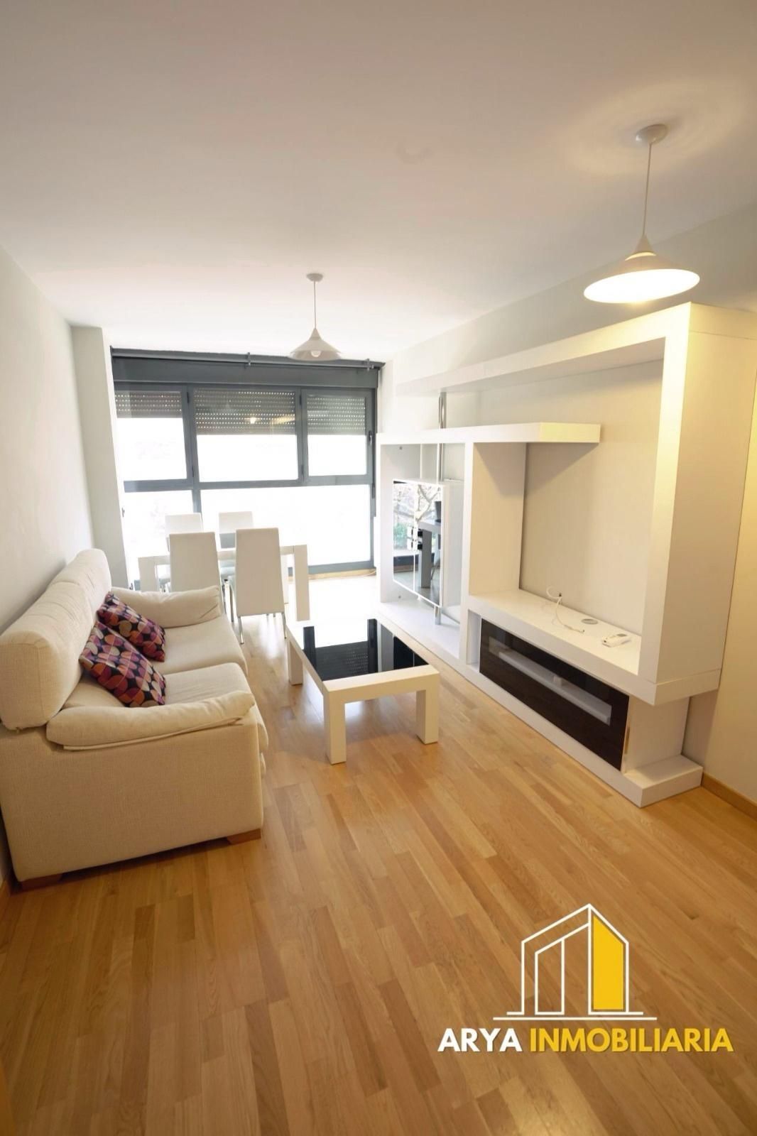 Sala de estar de Piso en venta en Torrejón de Ardoz con Calefacción, Trastero y Amueblado