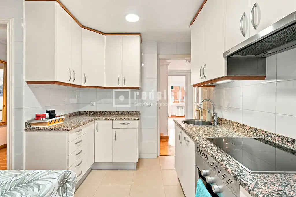 Cocina de Piso en venta en Madrid