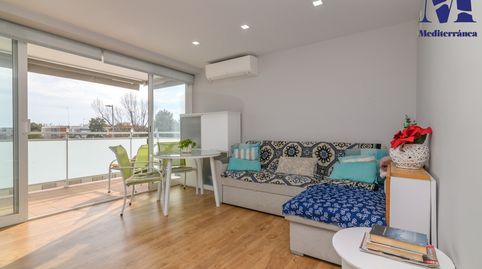 Foto 2 de Pis en venda a Avinguda de la Constitució, Bellamar, Castelldefels