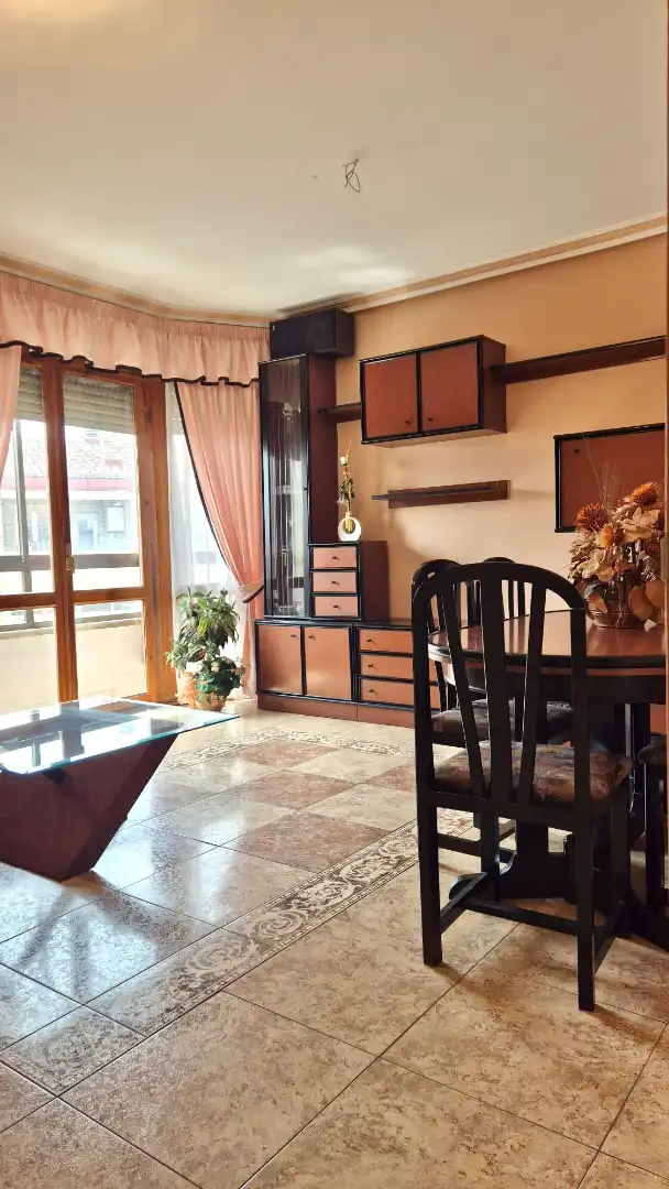 Sala de estar de Piso en venta en Corella con Calefacción, Terraza y Amueblado