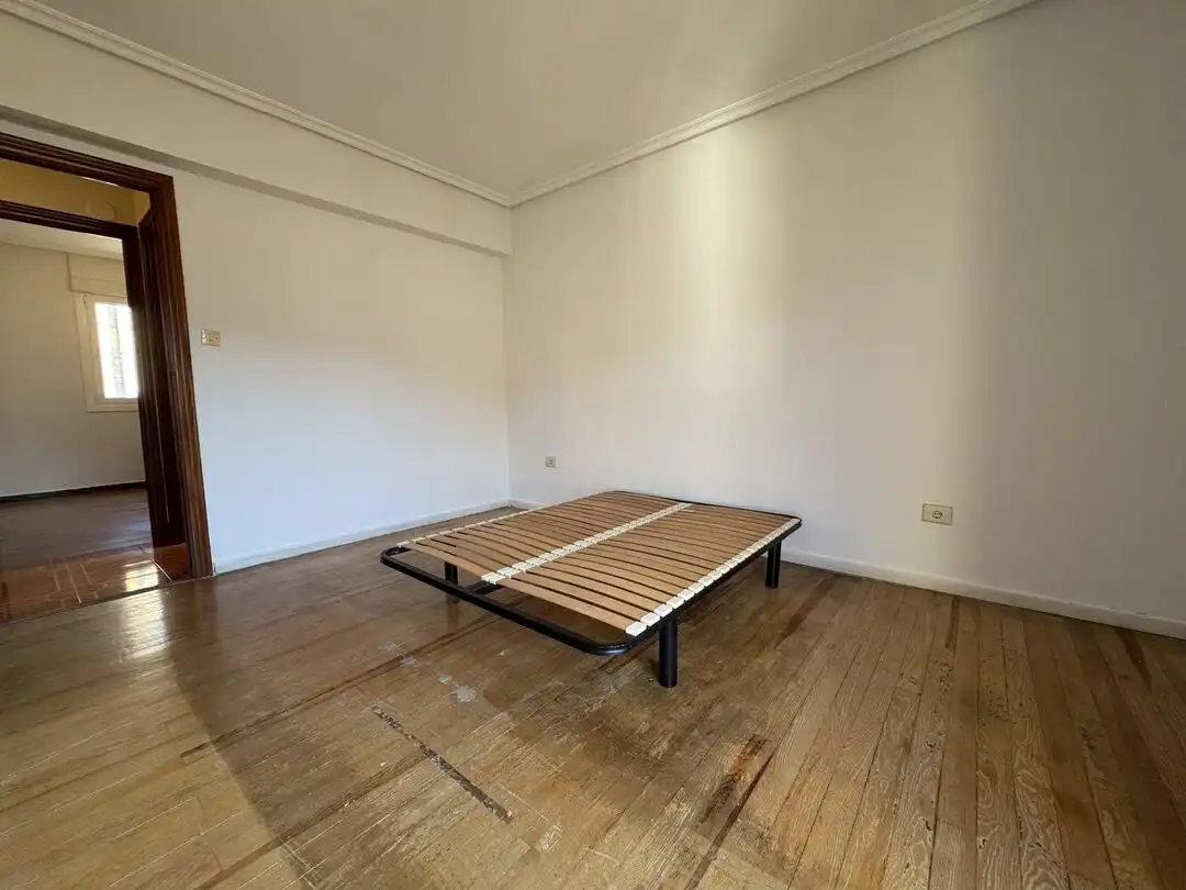 Bedroom of Flat for sale in Legazpi  with Heating and Balcony