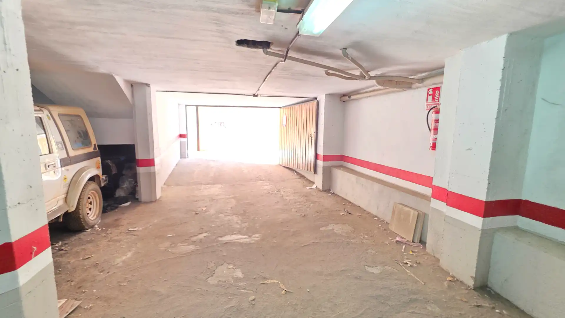 Aparcament de Casa adosada en venda en Jaén amb Calefacció i Traster