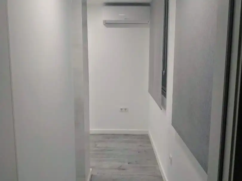 Office for sale in Algemesí  with Air Conditioner