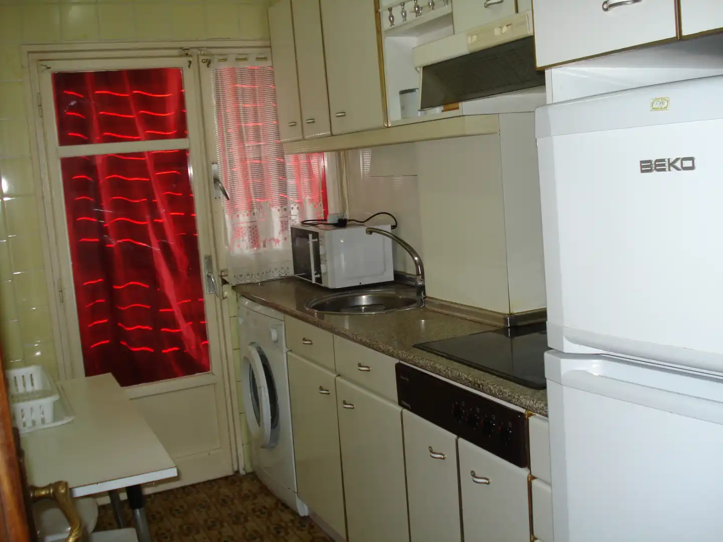 Cocina de Piso de alquiler en Zaragoza con Calefacción, Parquet y Amueblado