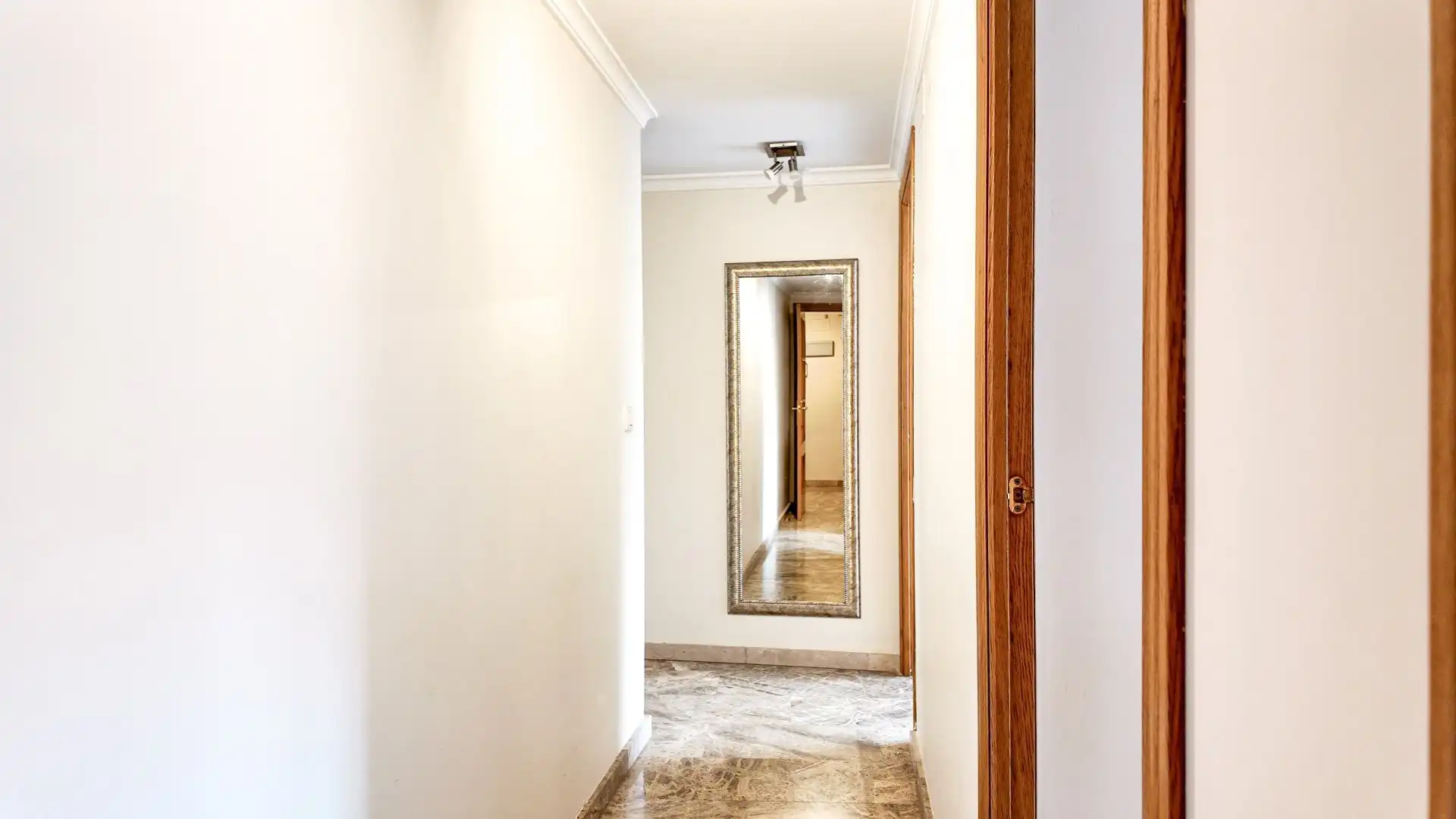 Flat for rent in Valencia  with Air Conditioner, Heating and Terrace