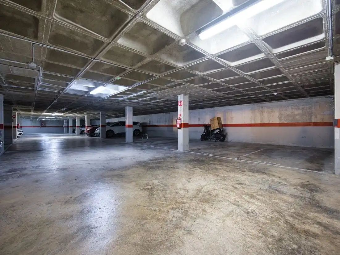 Apartamento con piscina en venta en Avenida del Municipi 12, imagen 34