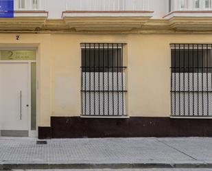 Vista exterior de Planta baixa de lloguer en  Cádiz Capital amb Aire condicionat