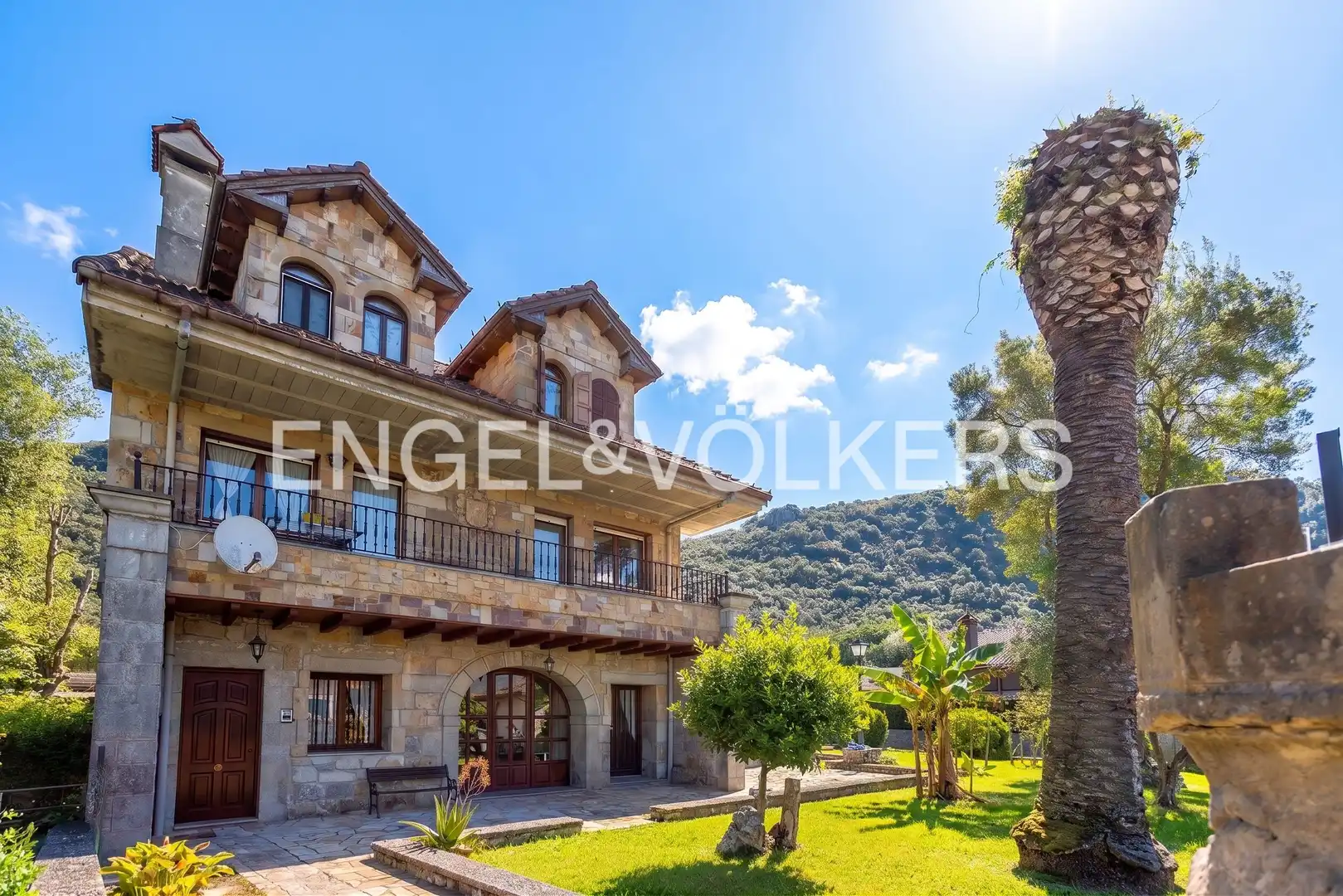 Vista exterior de Casa o chalet en venta en Liendo con Calefacción, Jardín privado y Terraza