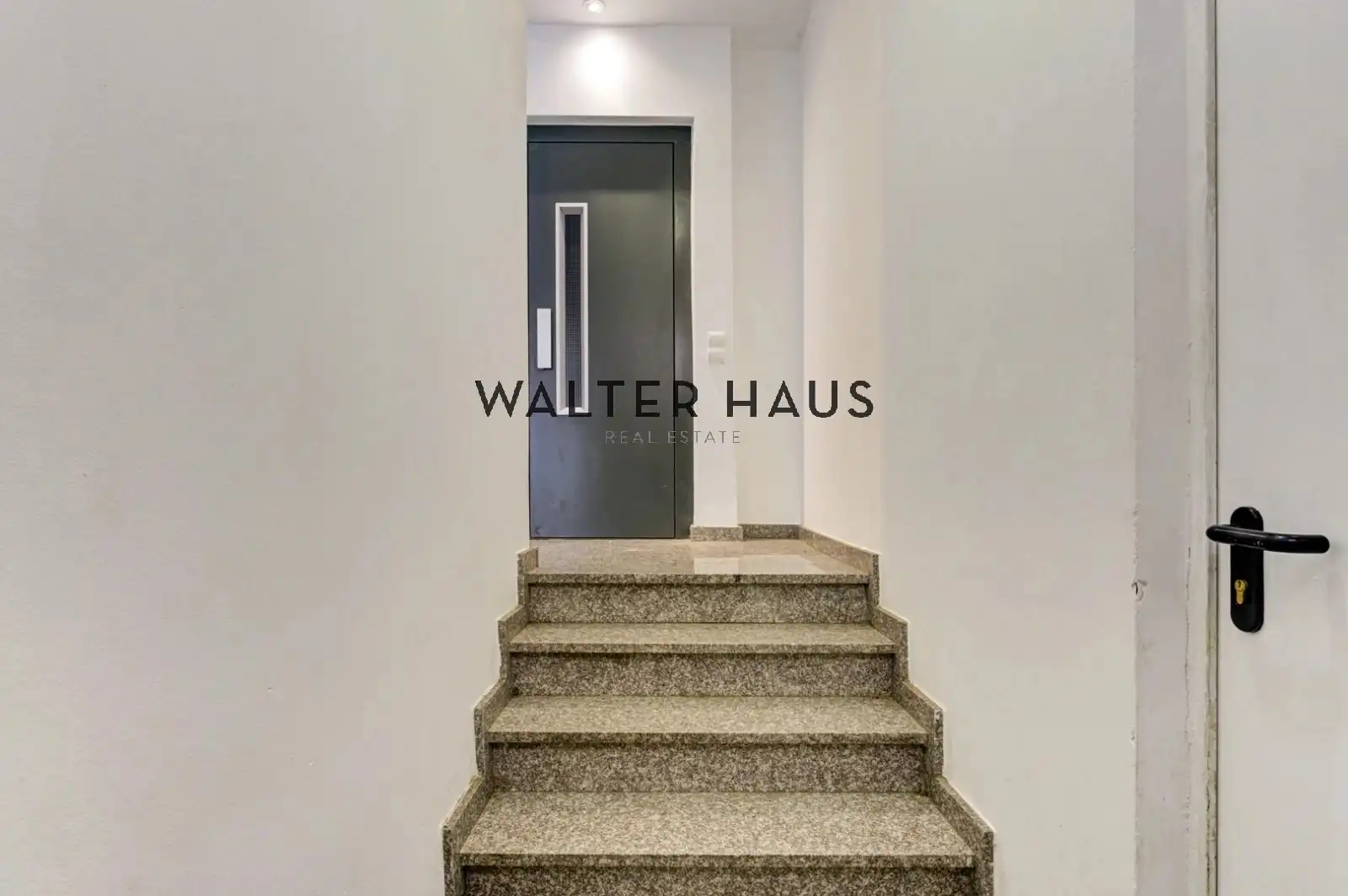 Houses for sale in Barcelona  with Air Conditioner, Heating and Terrace