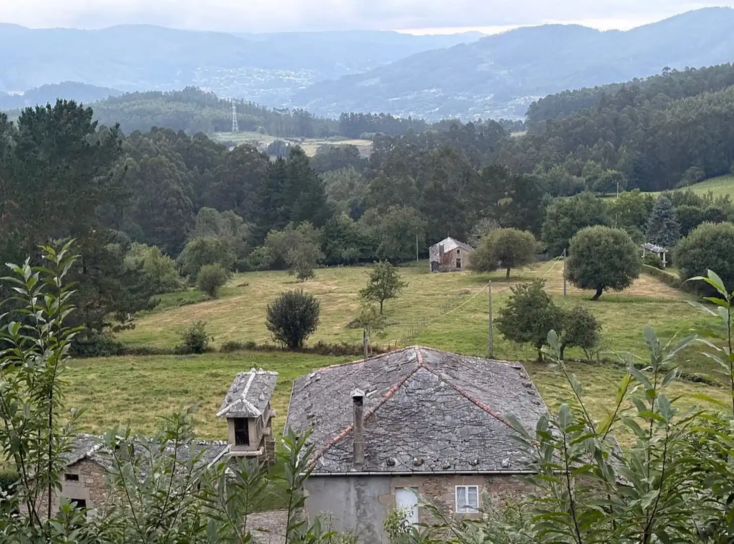 Finca rústica en venda en Viveiro amb Jardí privat