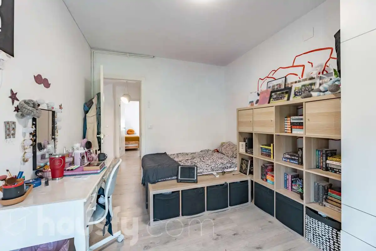 Habitación de Casa o chalet en venta en Viladecans con Balcón