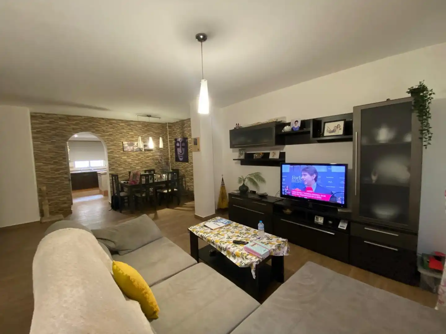 Sala d'estar de Casa o xalet en venda en San Roque amb Parquet, Terrassa i Balcó